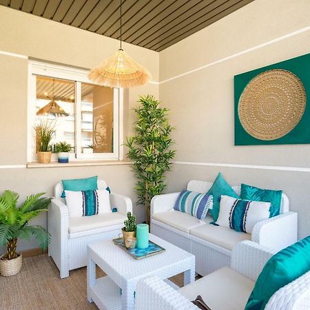 Charming Apartment On The Beach - Pool And Parking Málaga Exterior foto