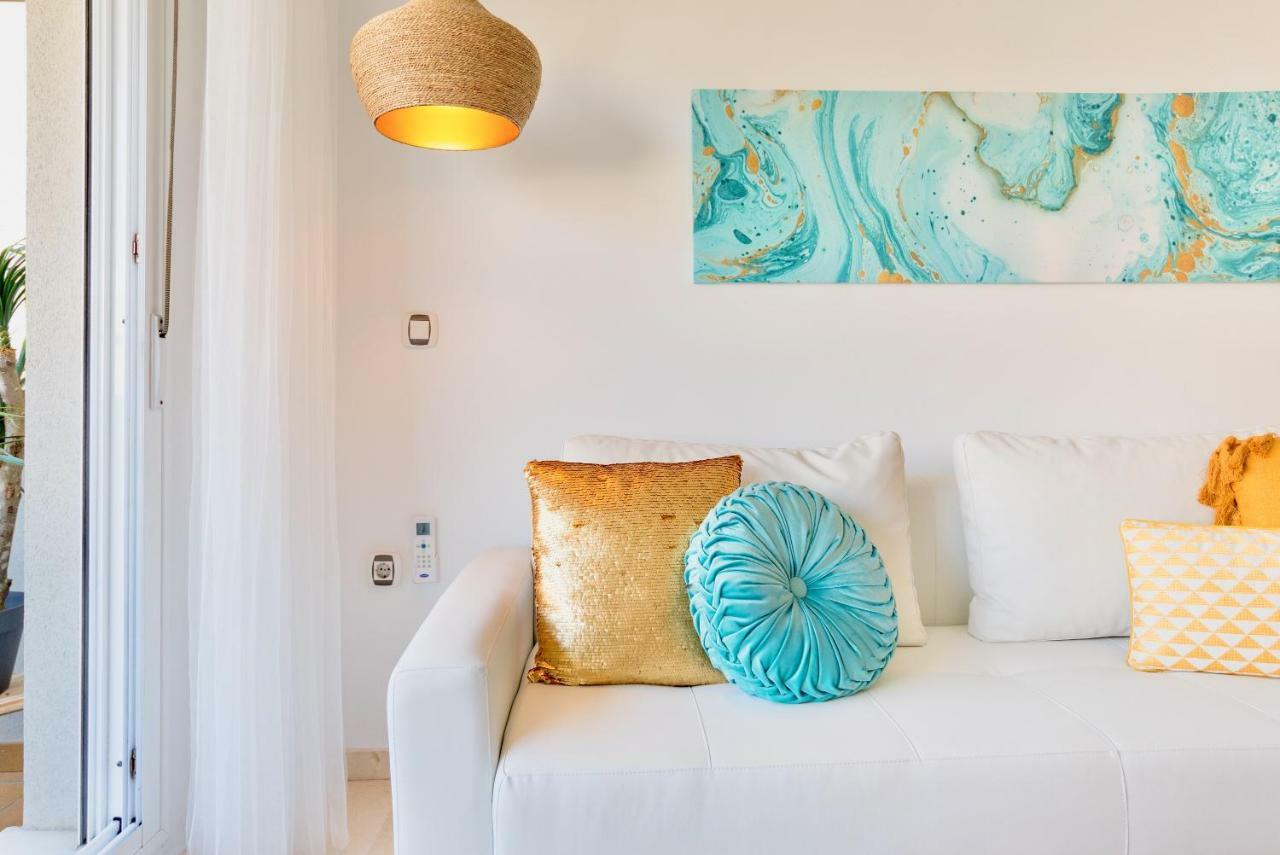 Charming Apartment On The Beach - Pool And Parking Málaga Exterior foto